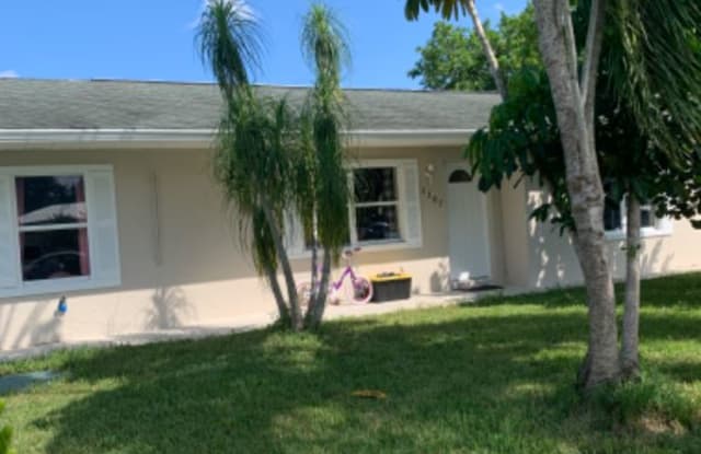 1107 SW Ithaca St - 1107 Southwest Ithaca Street, Port St. Lucie, FL 34983