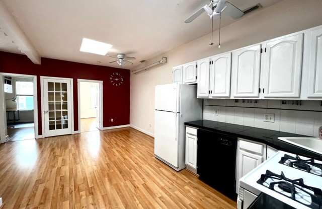 Great 2 bed, 2 bath near Lechmere photos photos