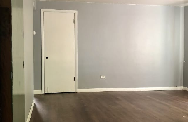 Photo of 3156 W 80th St