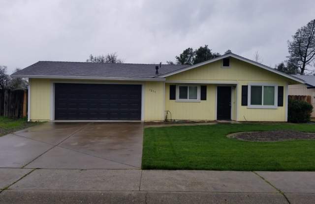 Photo of 3 Bedroom 2 Bath Home In East Redding