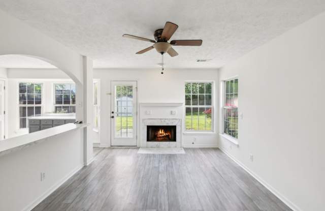 1225 Bending Creek Dr