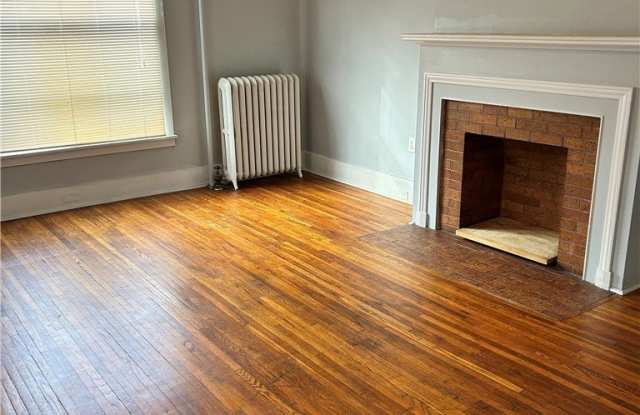 426 W Clinton Street