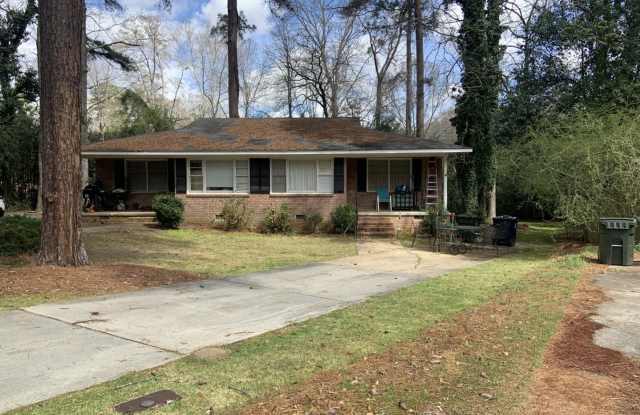 Charming 2 Bed / 1 Bath Duplex – Minutes from Downtown Auburn  AU Campus