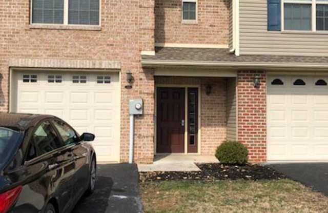 2006 POWELL DRIVE - 2006 Powell Dr, Chambersburg, PA 17201