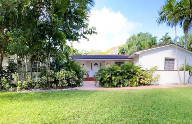 17494 SW 82 Ct