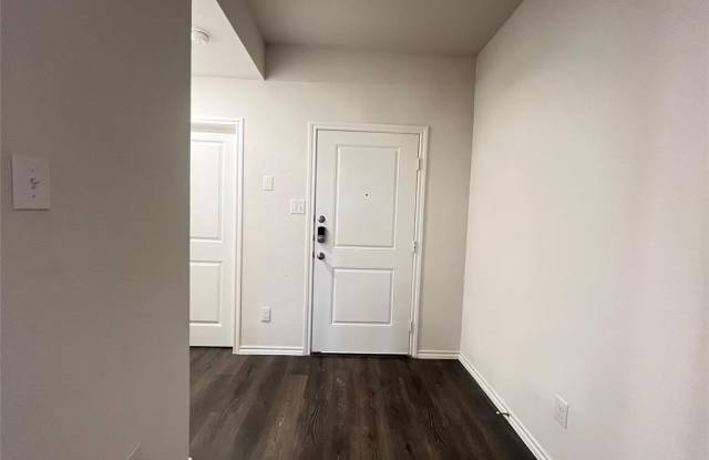 204 University Street