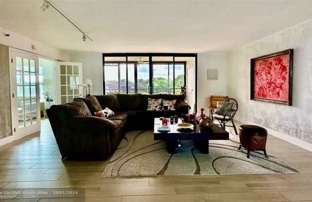 Photo of 7582 NE Regency Lake Dr