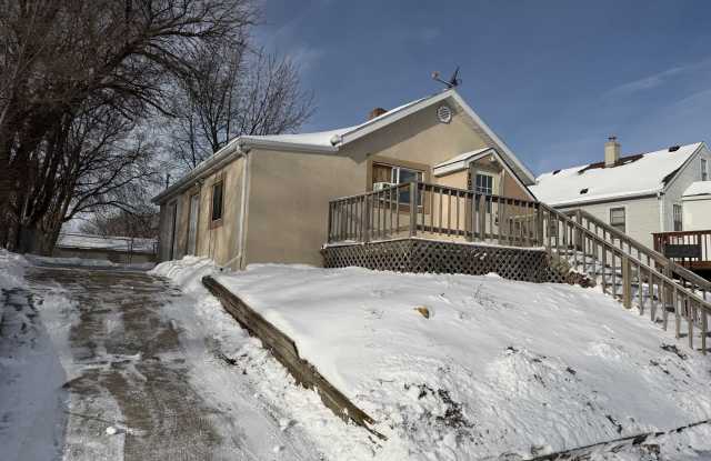 203 North Lewis Avenue