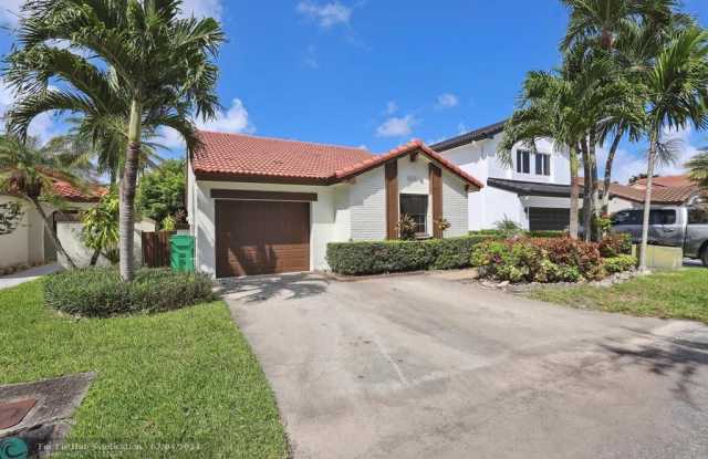6333 NW 174th Ter