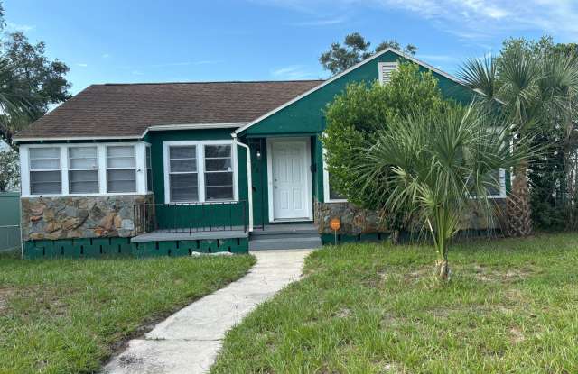 Photo of MOVE IN SPECIAL - Historic Charm 3 bedroom/ 1 bath Home with bonus room