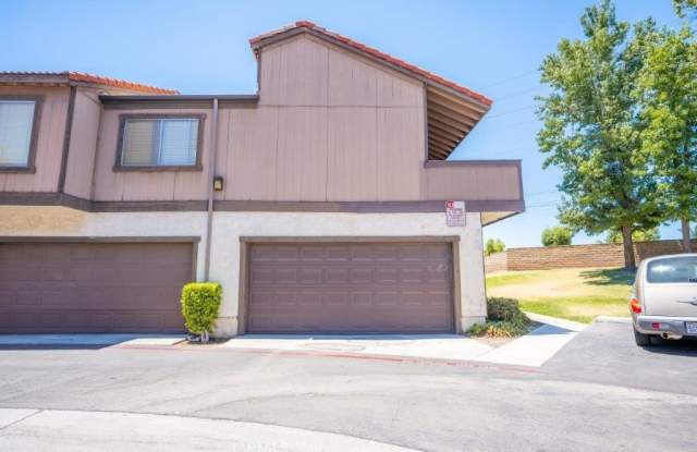 1830 N Vineyard Avenue