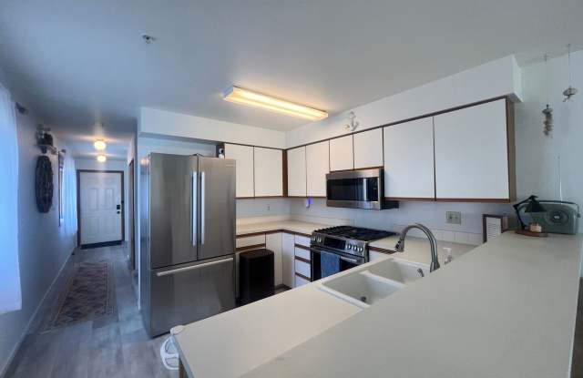 Photo of 2Bd 2Ba Waterfront Mariners Cove Condo in Beautiful Blaine!