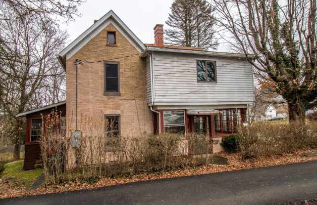 Wiles Hill - House - 3 bedroom house with 1 car garage - Available 08/07/2025