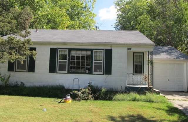 2 Bedroom house in Central Columbia
