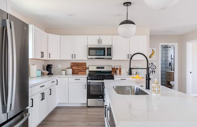 Photo of 6407 Richard Street