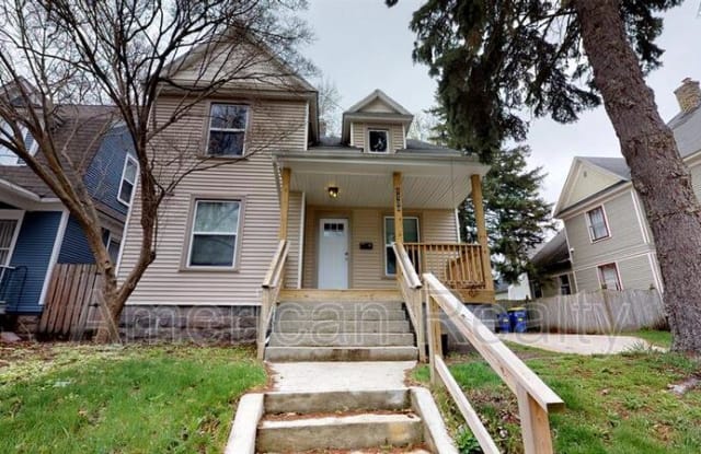 1120 Baldwin St SE - 1120 Baldwin Street Southeast, Grand Rapids, MI 49506