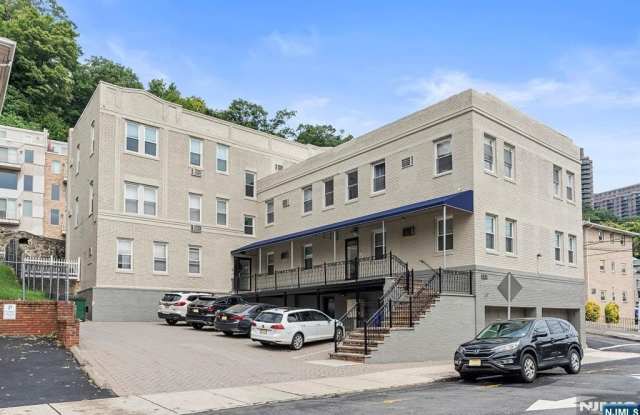 Photo of 280 Undercliff Avenue 7