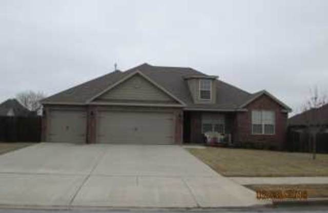 3701 SW Kite Dr