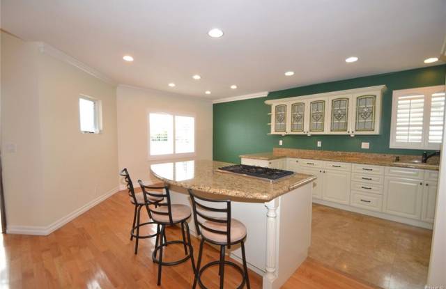 5442 W 134th Hawthorne Boulevard