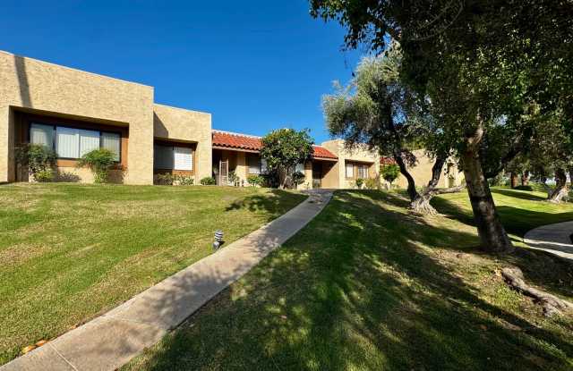 AVAILABLE NOW! BEAUTIFUL 2 Bedroom / 2 Bath Condo - Corsican Villas in South Palm Desert MOVE IN SPECIAL 50% OFF ONE MONTH'S RENT