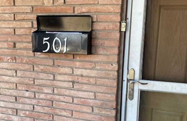 Photo of Bay Area- Large 4/2.5- huge master bedroom.