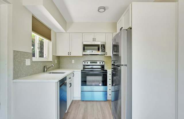 873 Northeast 39th Street