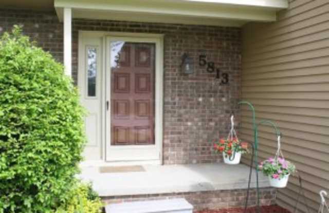 5813 Rothbury Court