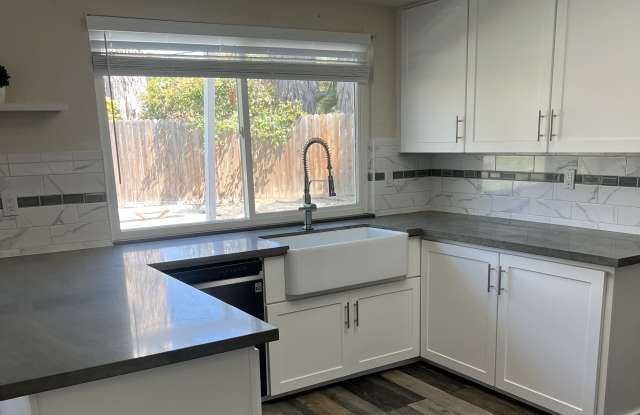 8325 Garry Oak Drive