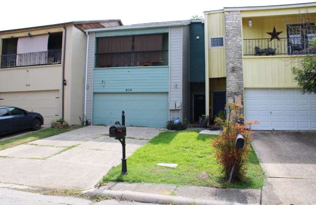 RENOVATED 2-BEDROOM TOWNHOME IN AHISD
