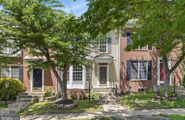 8972 BENCHMARK Lane