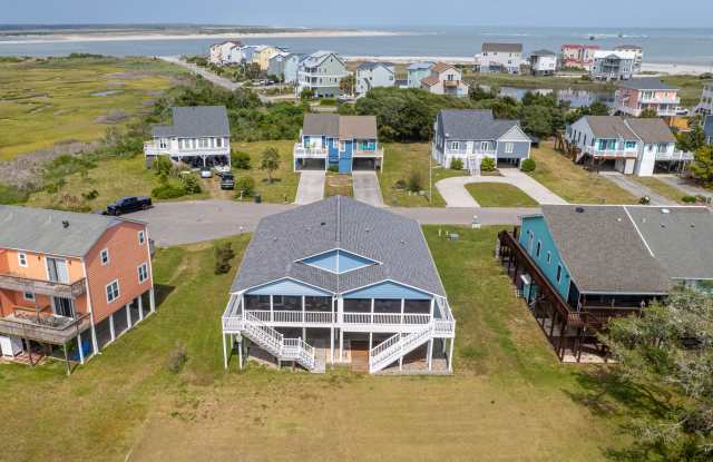 SUMMER MONTHLY BEACH RENTAL AVAILABLE