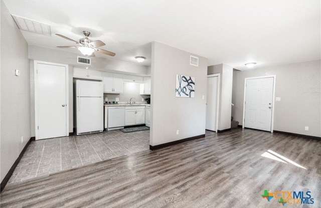 304 Palmwood Drive unit: C