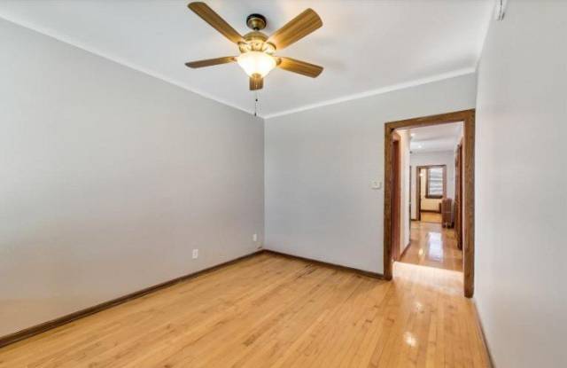 4988 N Elston Avenue