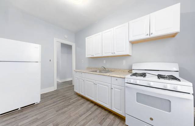 738 Sheffield Avenue