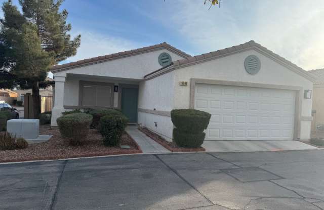 Great 1 story home, 3brs, 2bth, 2cg