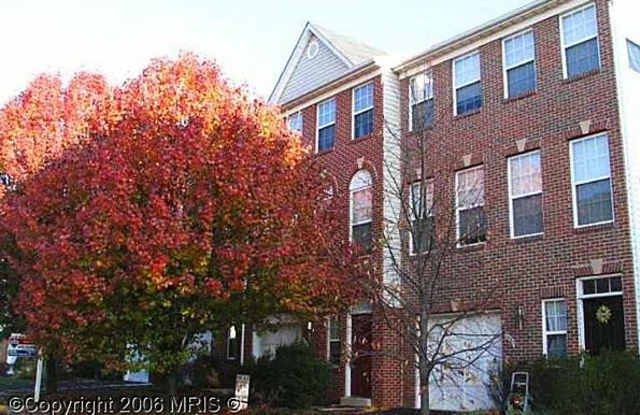 2552 James Madison Cir