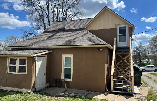 403 Broad St Unit B