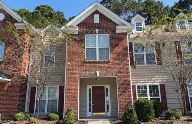 1544 Oxborough Circle