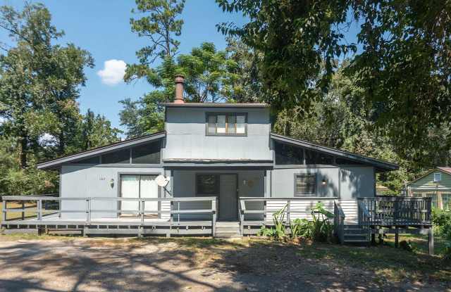 1327 Linda Ann Drive - C