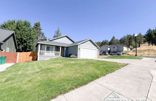 Three Bedroom, Two Bath House in Southview