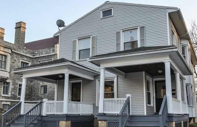 399 University Avenue