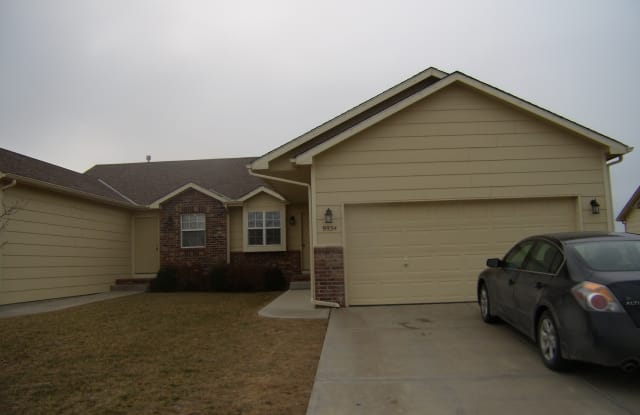 9932 E Kinkaid Cir - 9932 East Kinkaid Street, Wichita, KS 67218