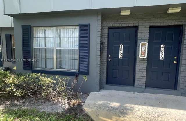 Photo of 4852 NW 9th dr