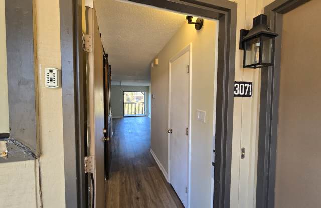 Photo of 3071 Huntleigh Drive