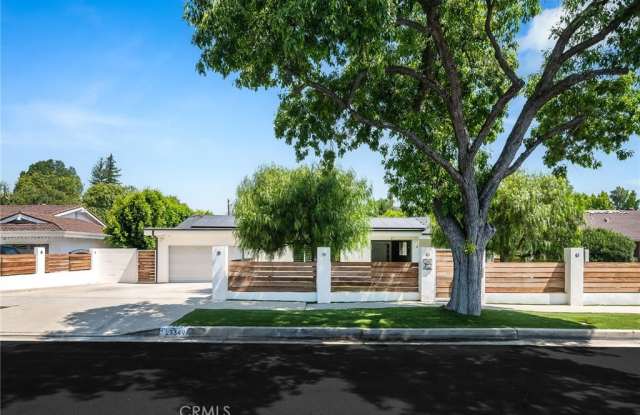 23349 Canzonet Street