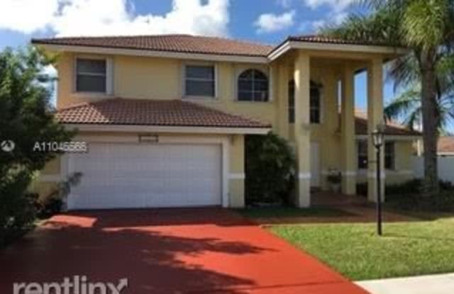 16852 SW 148th Ave - 16852 SW 148th Ave, Richmond West, FL 33187