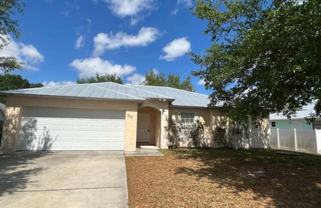 COZY 3 BEDROOM, 2 BATH WITH TILE THROUGHOUT IN CENTRAL PSL! photos photos