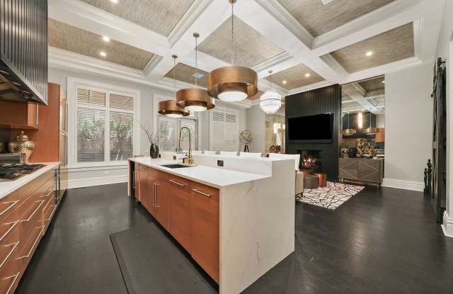 451 W Superior Street