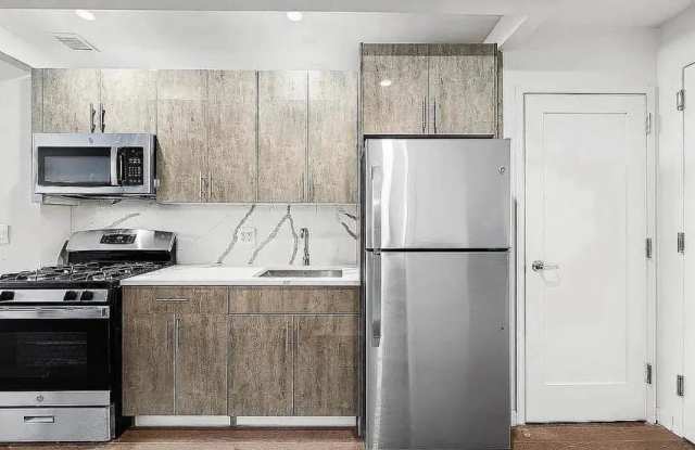 91-09 Roosevelt Avenue