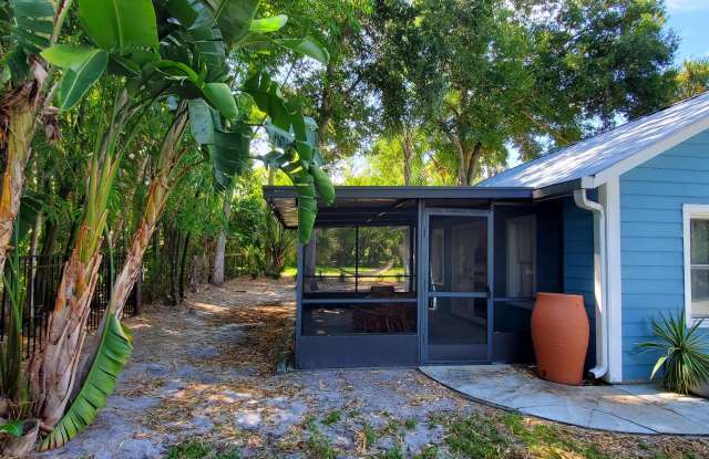 1403 Indian River Ave